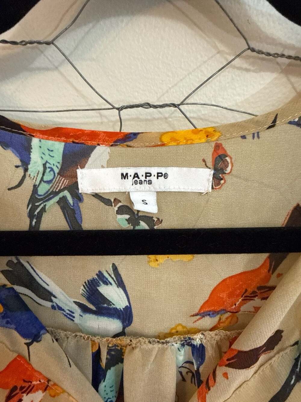 M·A·P·P Jeans Colorful Bird Print Sleeveless Chiffon Blouse - Picture 2 of 4